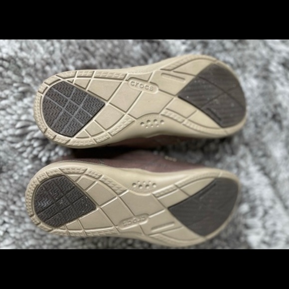 CROCS - Brown Men Size 7 - Picture 5 of 5